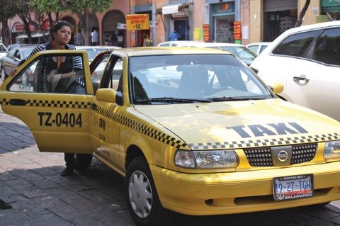 Operadores contra taxímetro