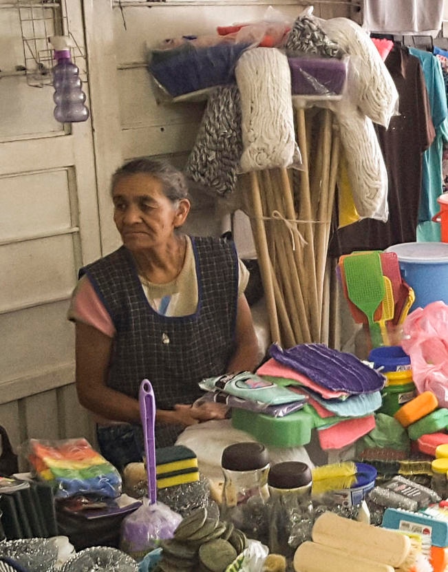 Pedro Escobedo reubicará a vendedores en mercado 