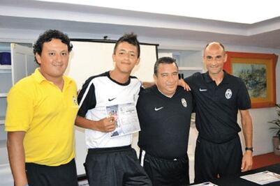 Gallos hace convenio con la “Juve”