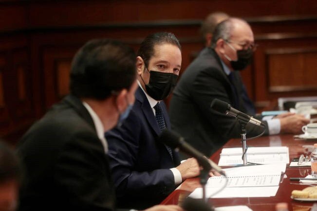 Policías, otros héroes sin capa durante la pandemia: reconoce el gobernador