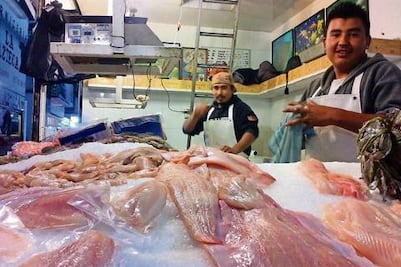 Aseguran 360 kg de alimentos