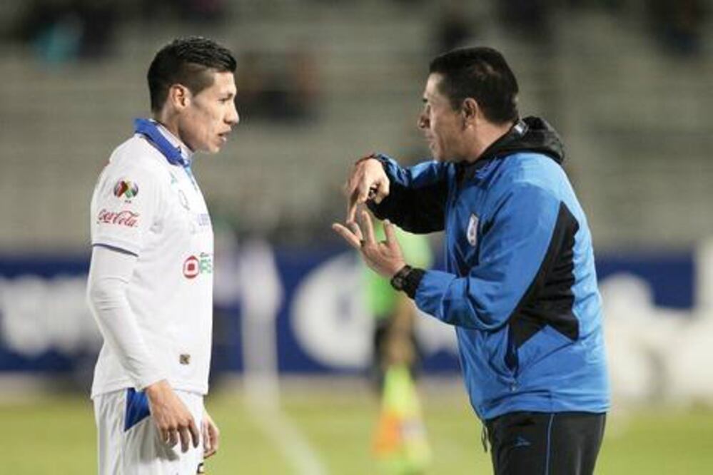 Ambriz no cambia el discurso