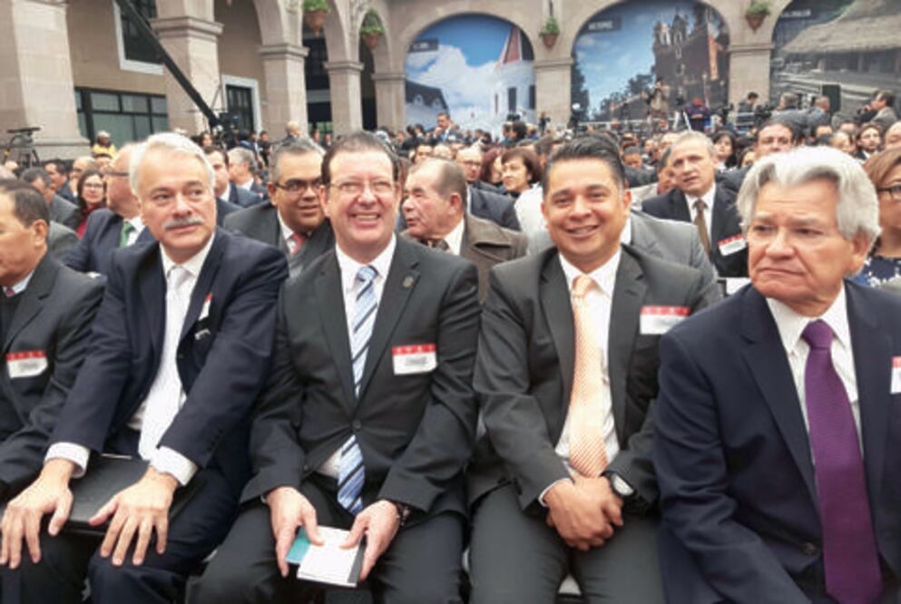 Buscan mejorar servicios de gobierno