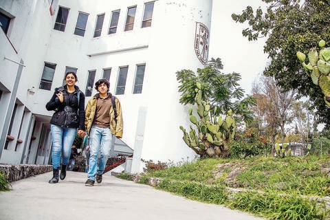 Domínguez y UAQ inician pláticas sobre presupuesto