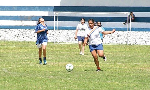 Dominan torneo de la UAQ