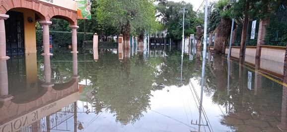 Tequisquiapan continúa en semáforo rojo; niveles de agua no bajan