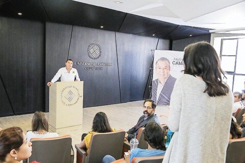 Camacho: PRD, único que ve por derechos