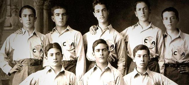 Alunmos del Colegio Mascarones y la escuela marista La Perpetua, se unieron para formar al América el 12 de octubre de 1916 (CLUB AMÉRICA)