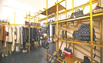 Vestir usado ya está de moda; vuelve el mercado de segunda mano