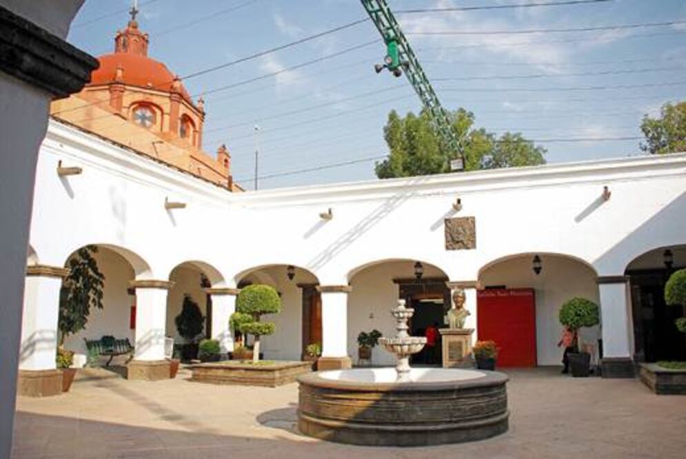 'Explota' panista en oficina de  Gobierno