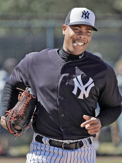Aroldis Chapman se convierte en cachorro