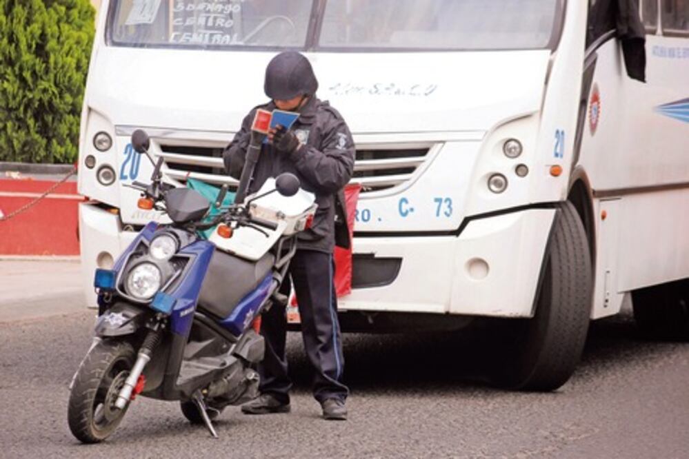 Buscan regular tarifas de grúas 