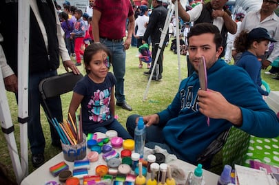 Se olvidan de la escuela por un rato