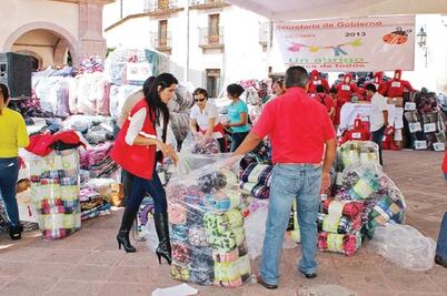 Inicia DIF estatal plan de acopio de cobijas 