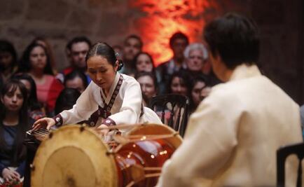Yi Ji-young interpreta "La cucaracha" al estilo coreano