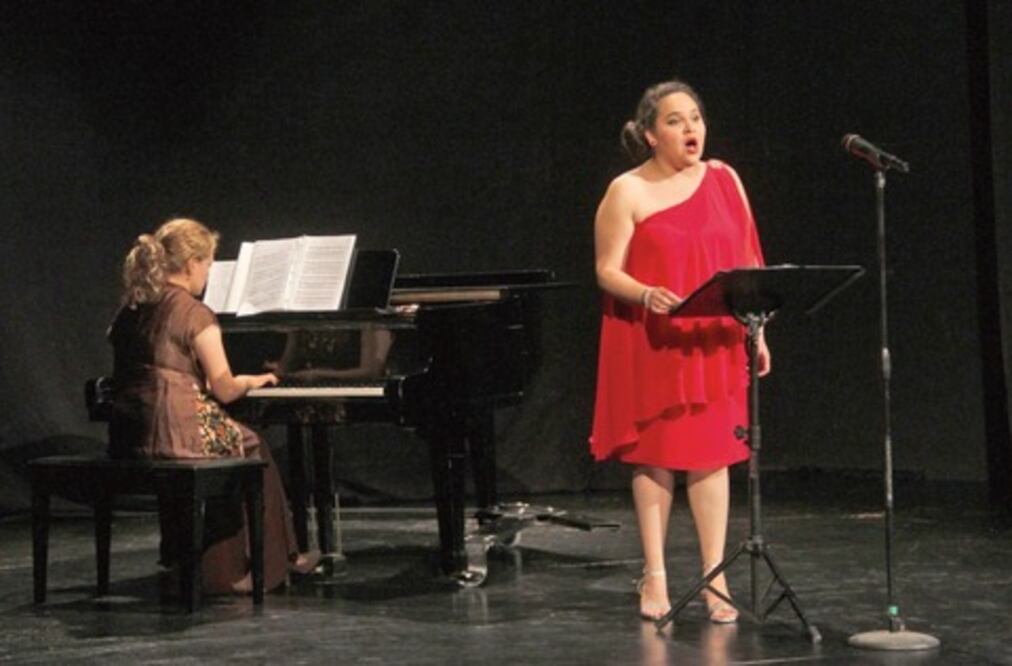 Alumnos de música de la UAQ ofrecen concierto