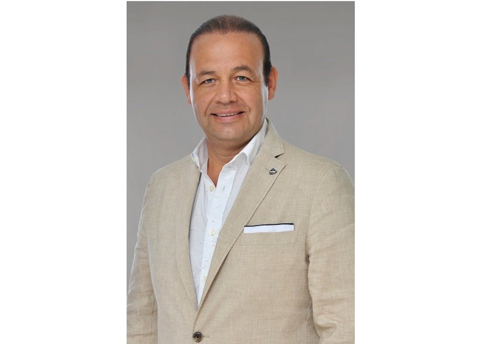 Rogelio Vega dejará cargo hasta septiembre