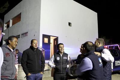 Roberto Sosa revisa obra de estación de policía en Presa de Bravo