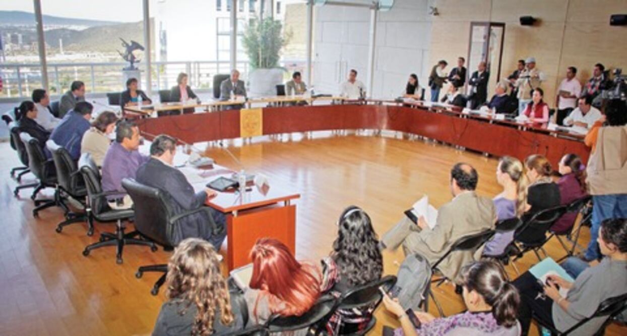 Cabildo aprueba estacionamiento