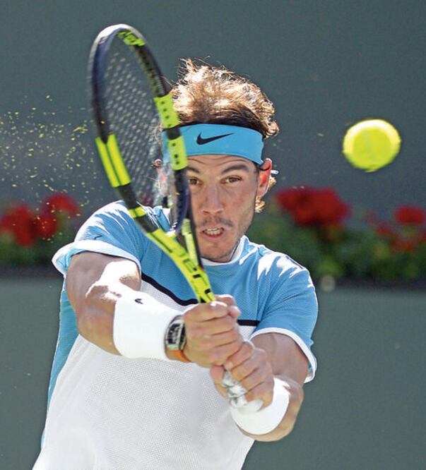 Rafael Nadal padece ante el juvenil Zverev