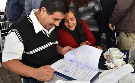 Entregan escrituras en Laderas del Salitre y Bosques del Cimatario I y II