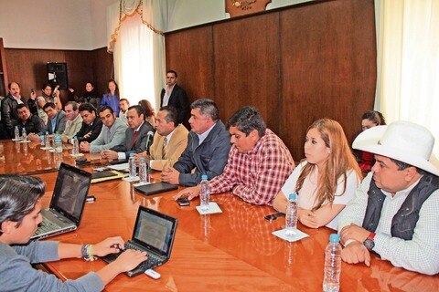 Gobernador podría nombrar a procurador