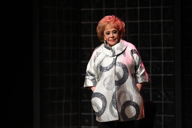 Silvia Pinal se recupera en casa