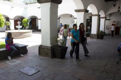 Castigo a trabajadores impuntuales en SJR