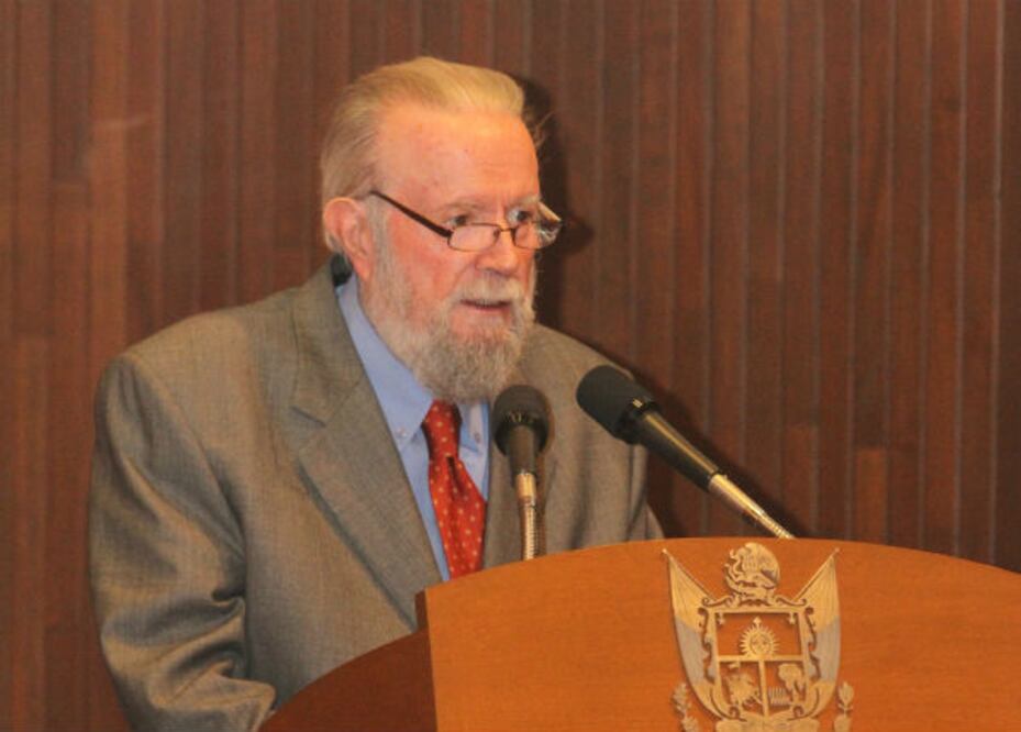 Convocan al premio Hugo Gutiérrez Vega