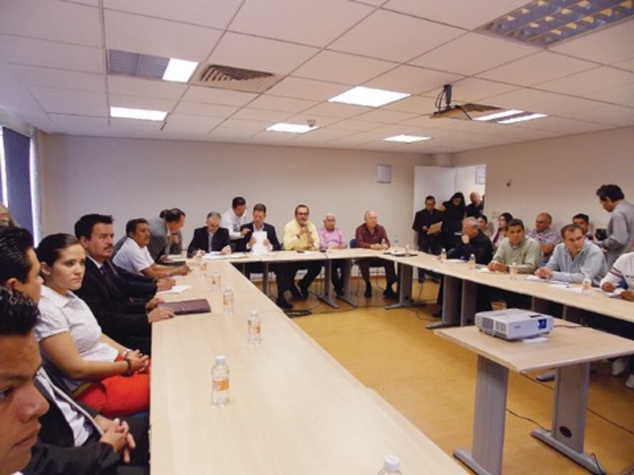 Conforman brigadas de Protección Civil