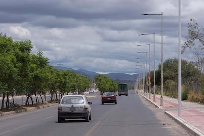 Cambian 690 iluminarias led en Paseo Centenario 