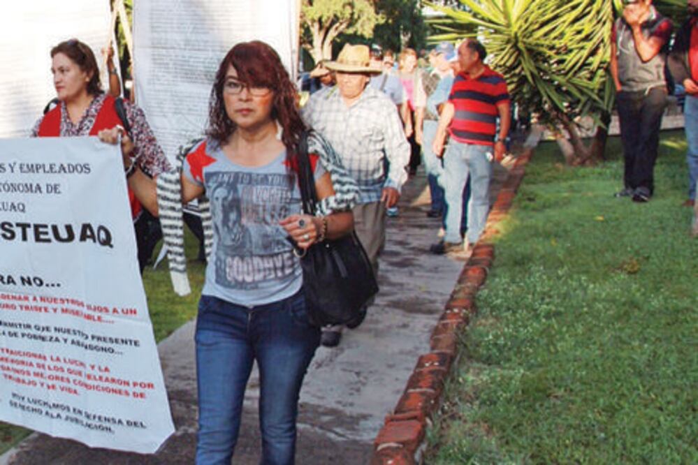 Exigen a lideresa del STEUAQ que respete estatutos