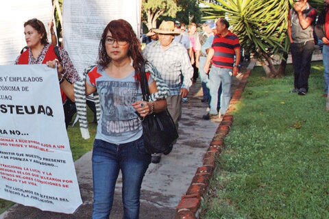 Exigen a lideresa del STEUAQ que respete estatutos