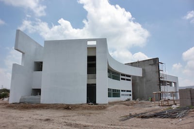 Destinan 311 mdp en obras para mejorar escuelas