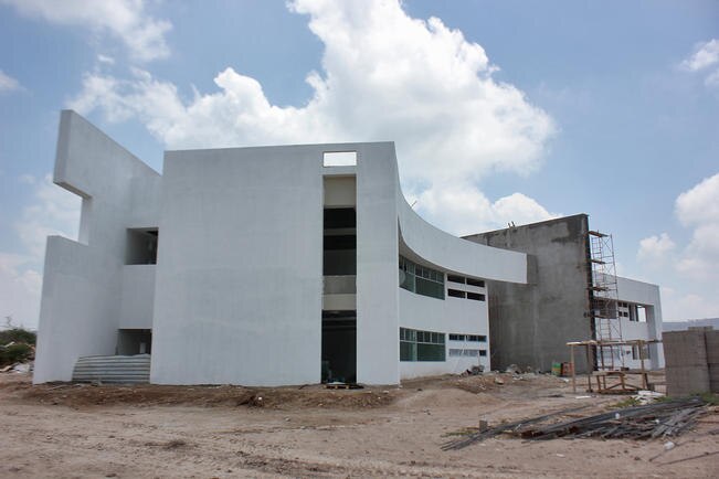 Destinan 311 mdp en obras para mejorar escuelas