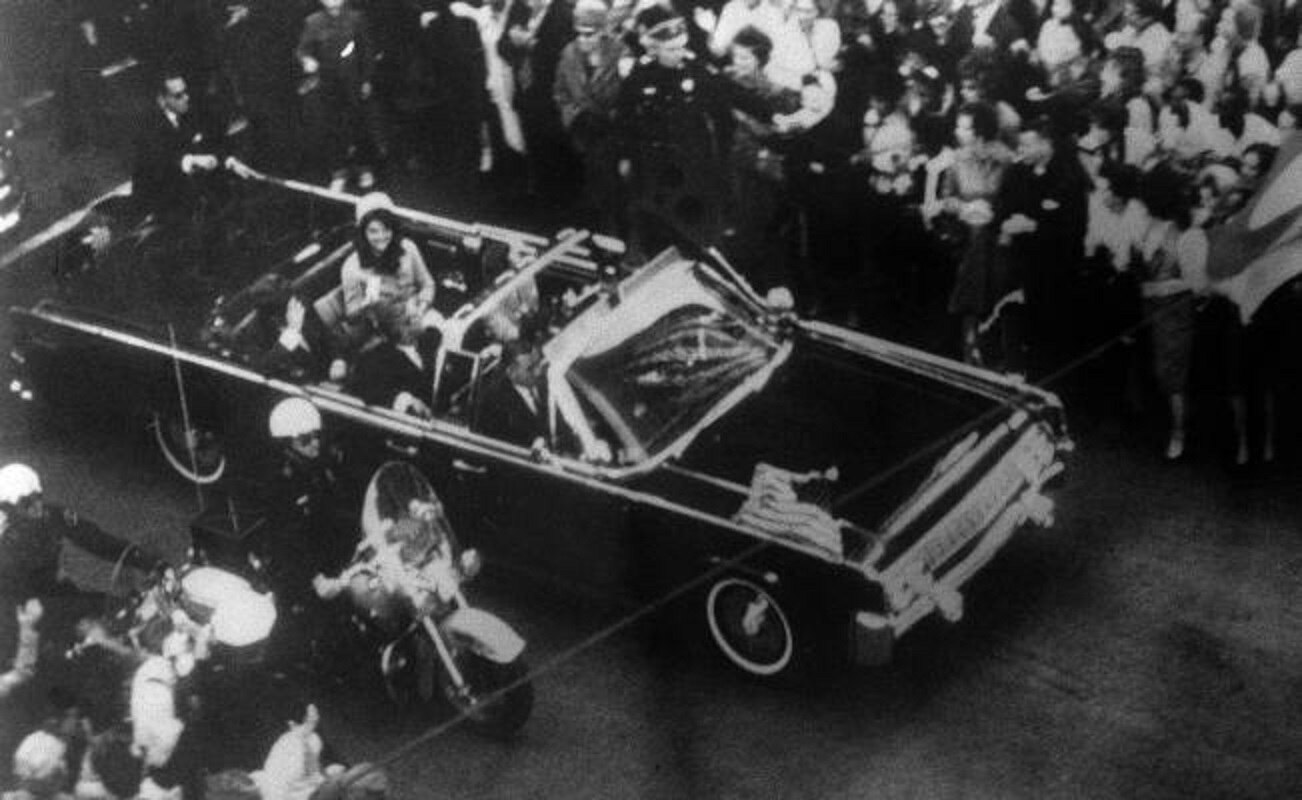 Trump retrasa publicación de algunos archivos sobre el asesinato de Kennedy