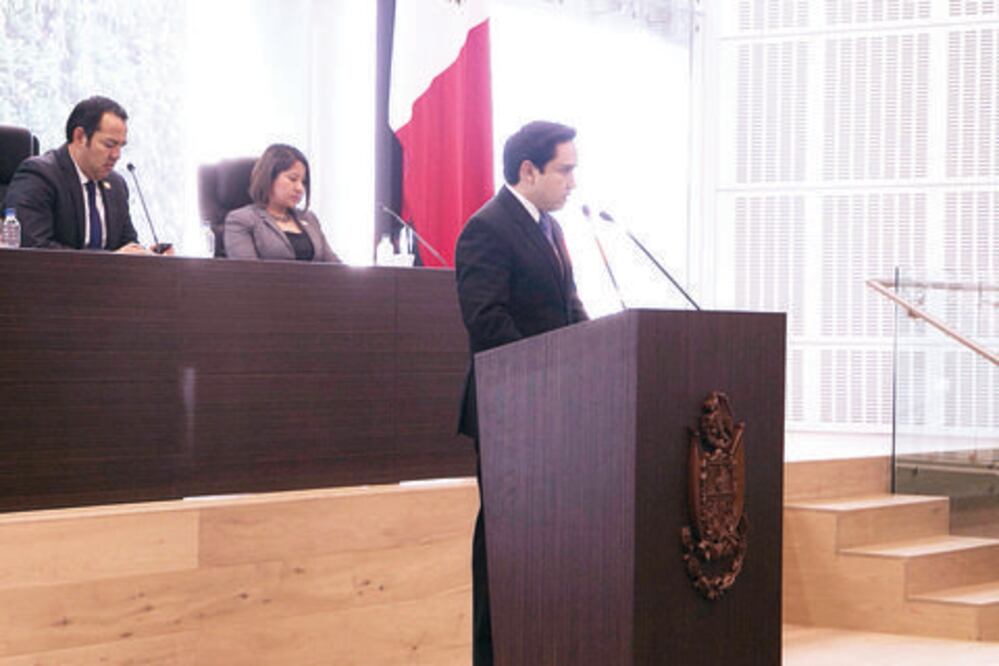 Afiliación política no debe influir