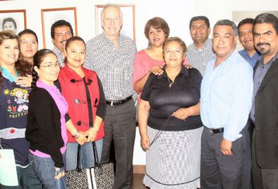 Atienden demandas de magisterio de El Marqués 