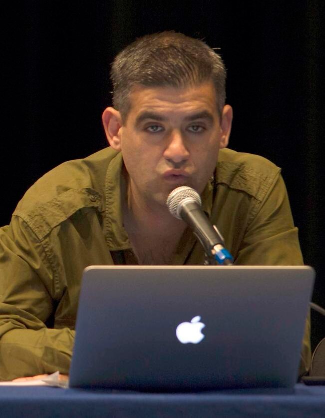 Aún nadie pide licencia en la capital: Rafael Fernández de Cevallos