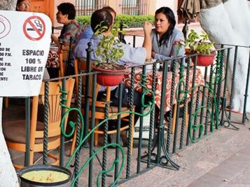 Continúa estancada la ley antitabaco