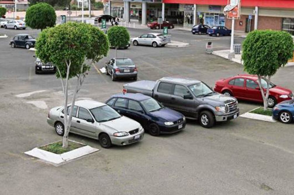 60 estacionamientos sancionados
