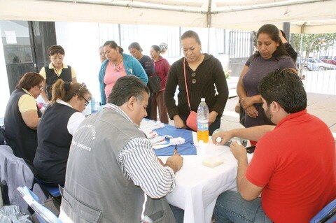 Autoridades capacitan a madres de El Marqués