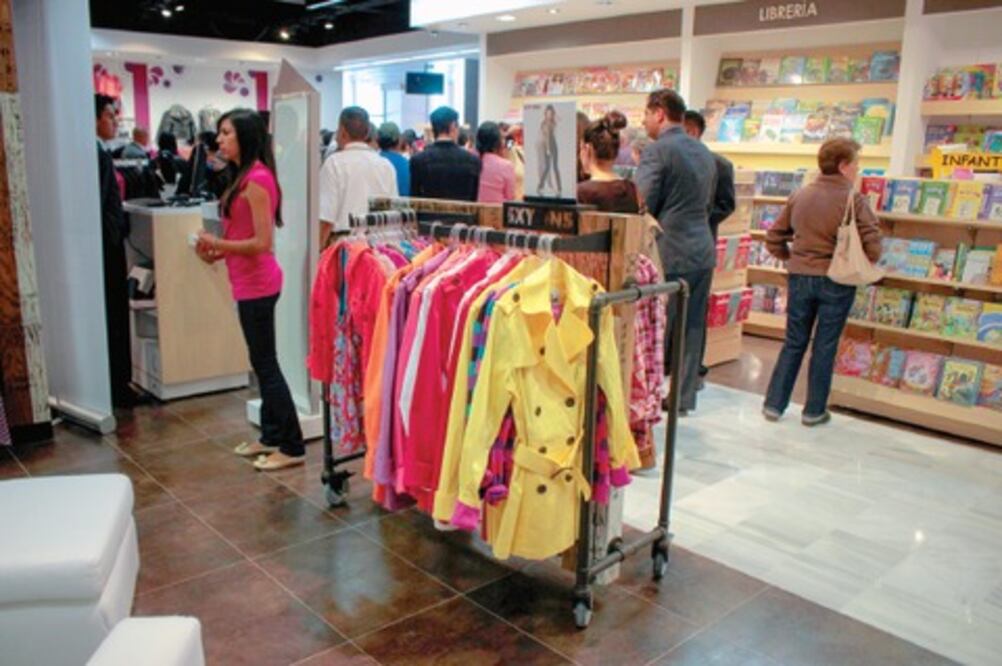 Locatarios se trasladan al oriente