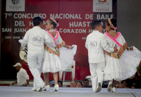 El huapango cada vez mejor, dicen bailarines