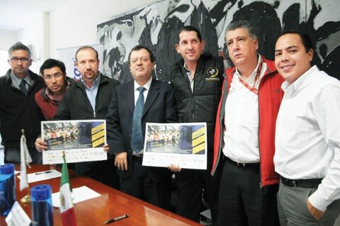 UAQ presenta carrera atlética