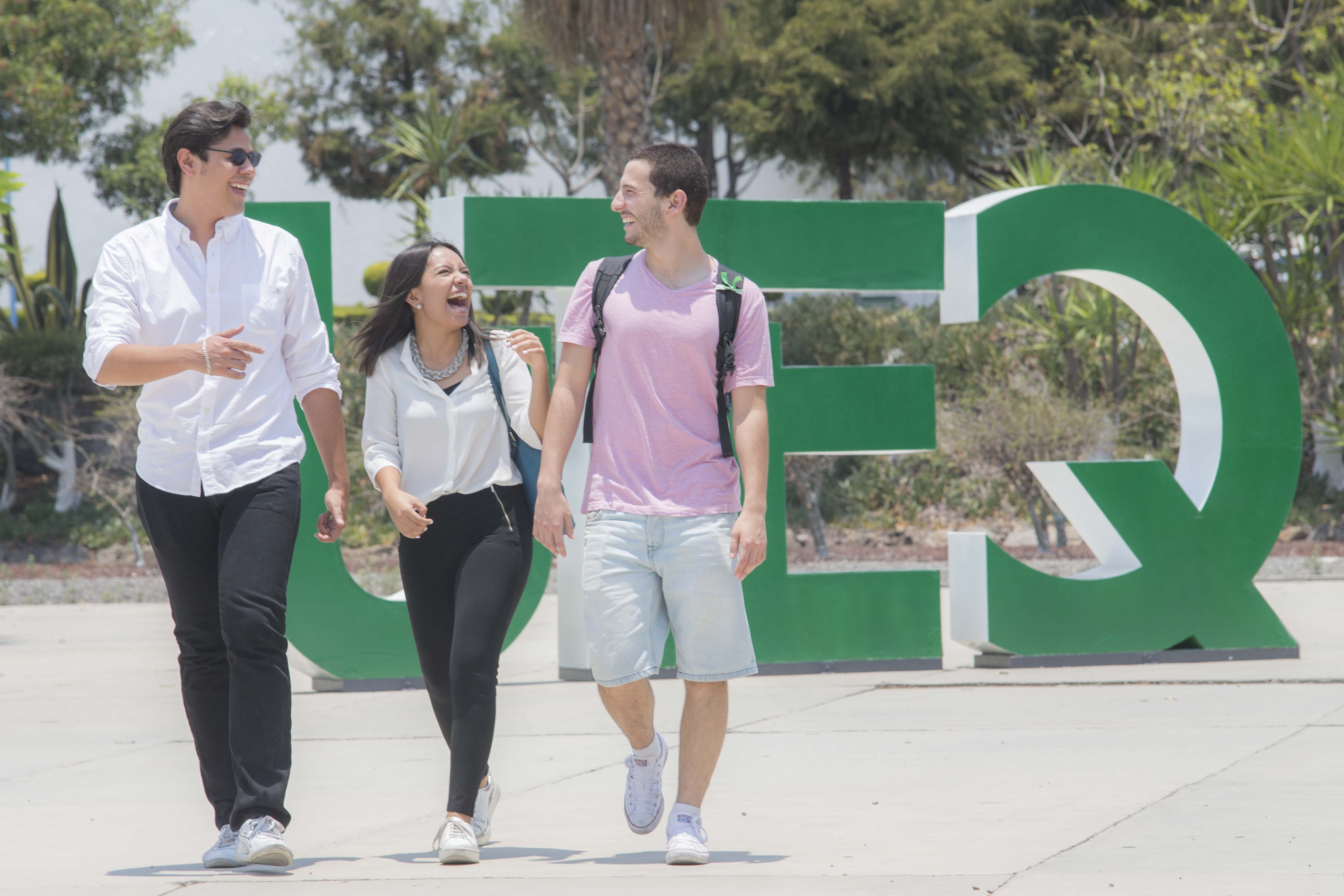 UTEQ busca enviar a 32 estudiantes de intercambio a Francia