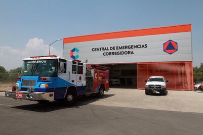 Corregidora recibe nueva unidad de bomberos