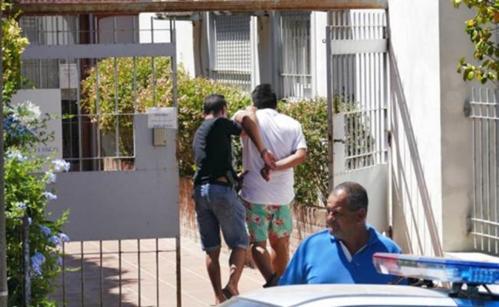 Suman 12 mexicanos detenidos por robo a joyería en Uruguay