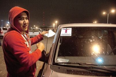 Asisten a caravana 800 migrantes