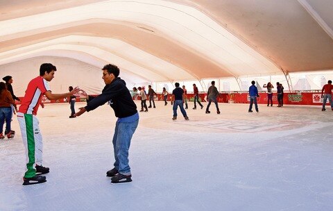   Reportan saldo blanco en  pista de hielo